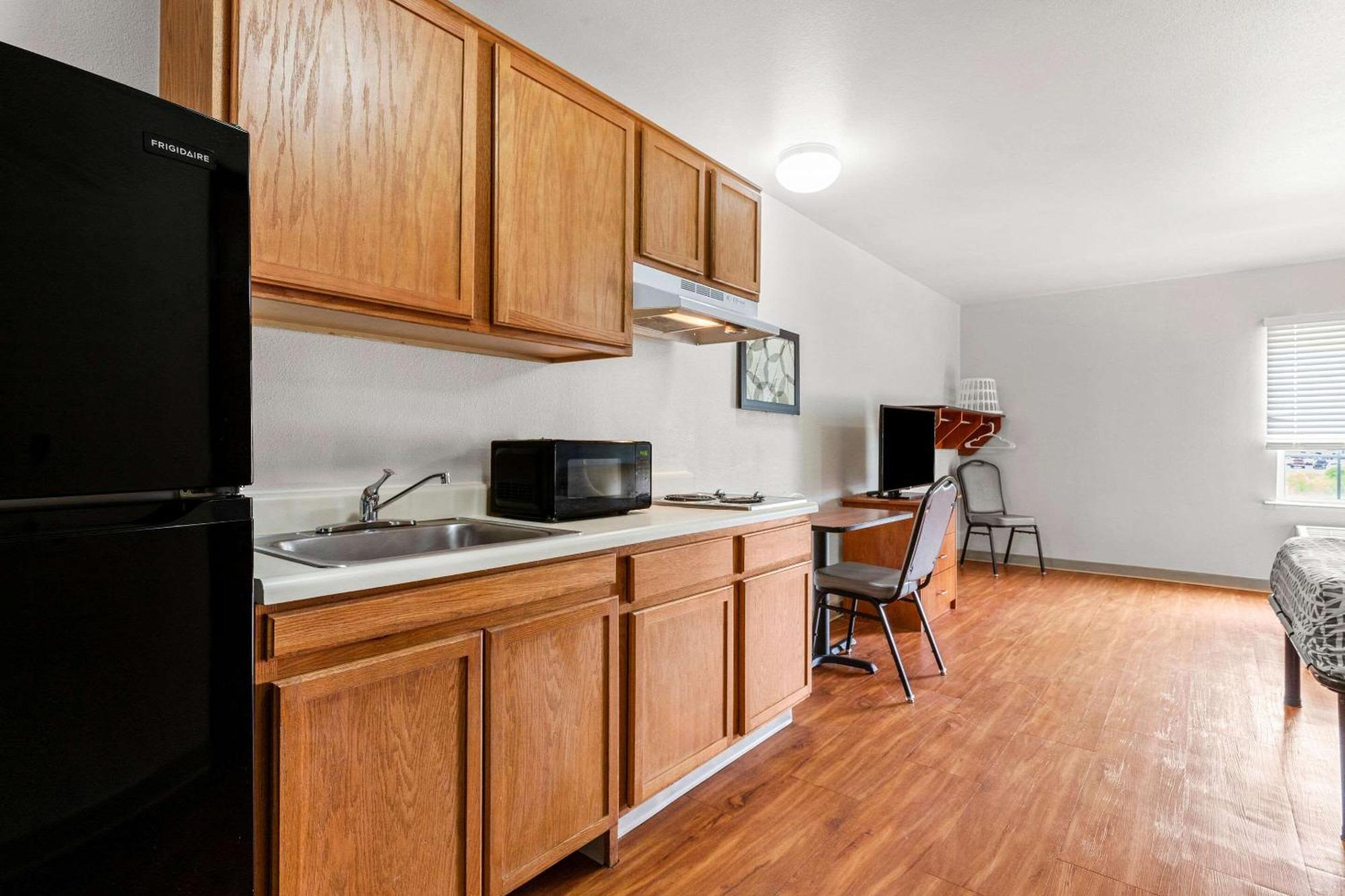 Woodspring Suites Tulsa Exteriér fotografie