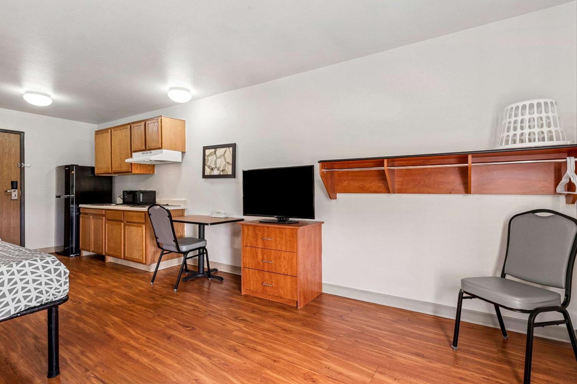 Woodspring Suites Tulsa Exteriér fotografie