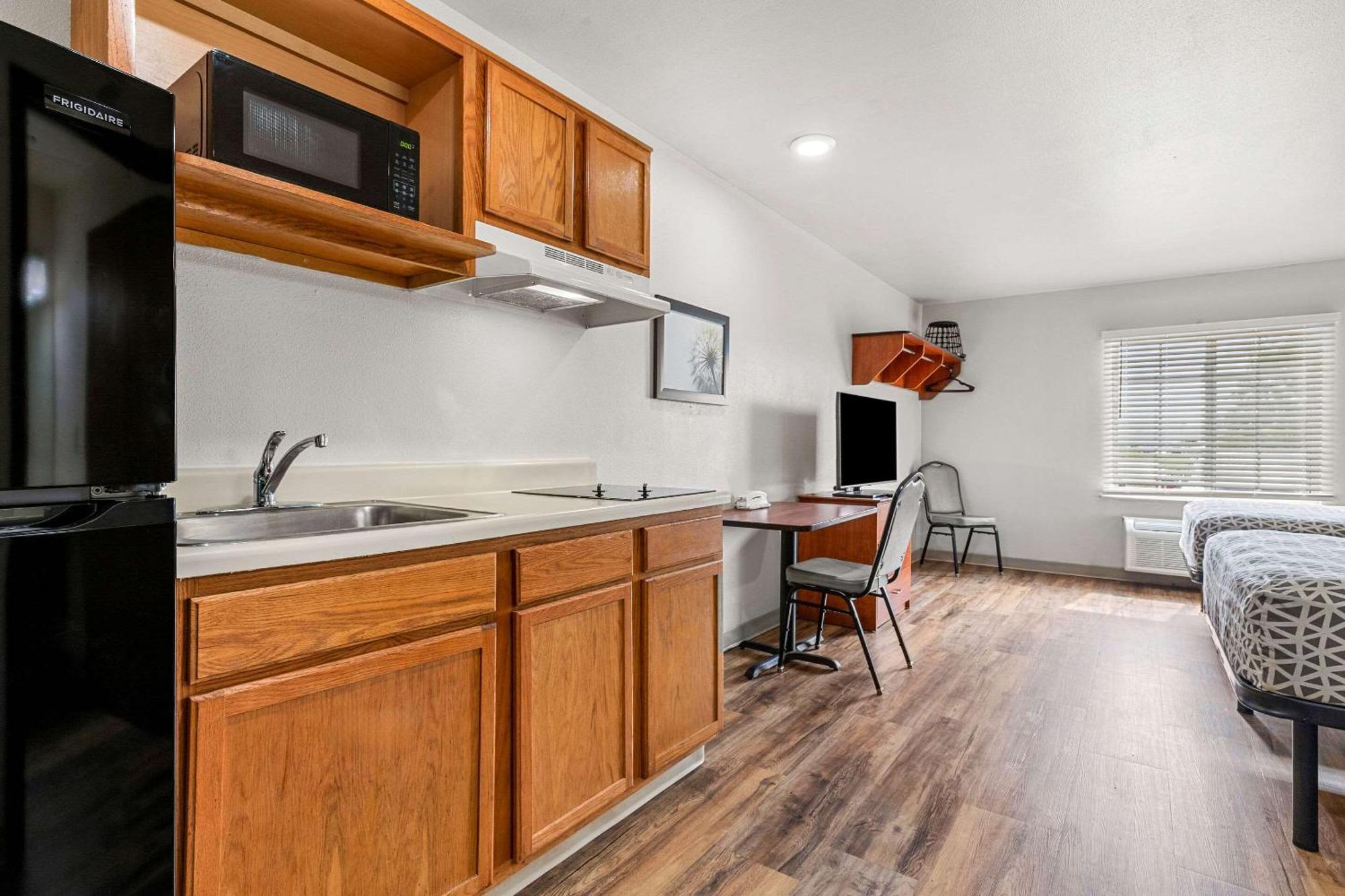Woodspring Suites Tulsa Exteriér fotografie