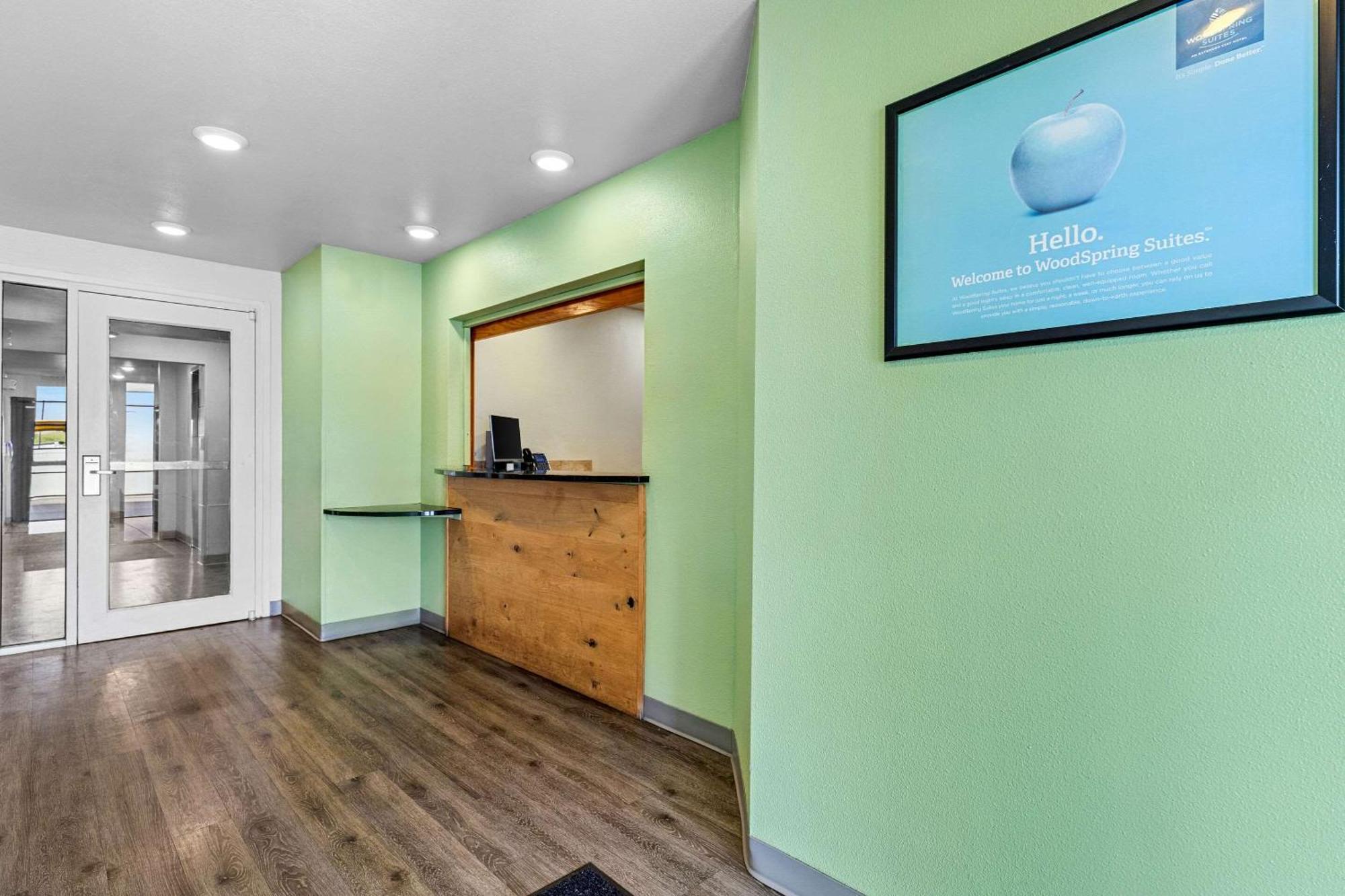 Woodspring Suites Tulsa Exteriér fotografie