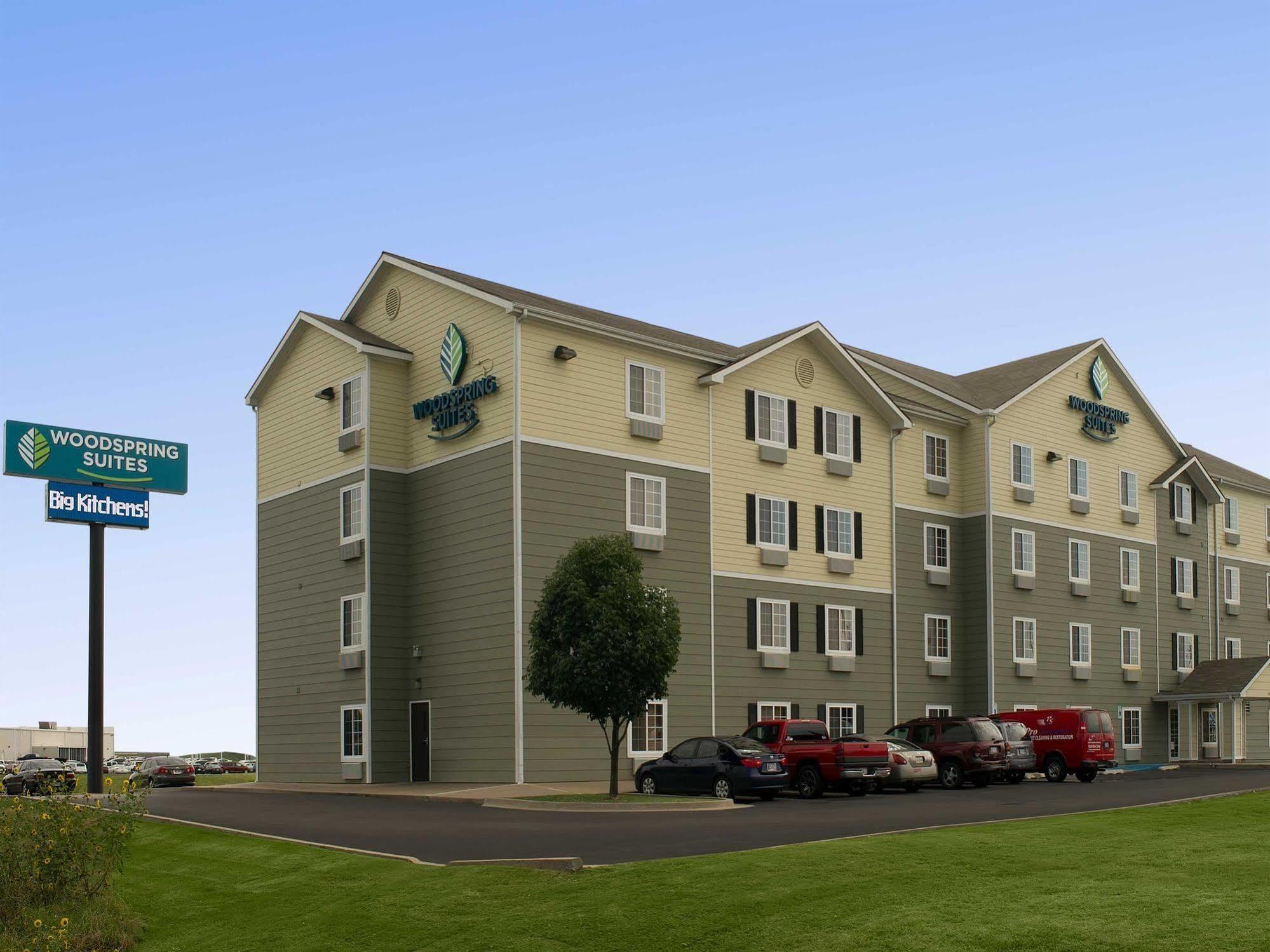 Woodspring Suites Tulsa Exteriér fotografie