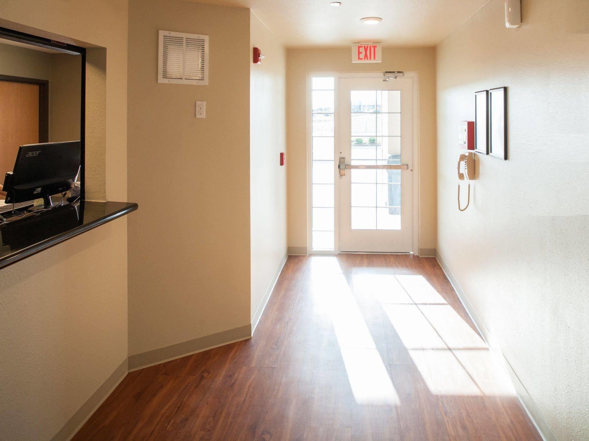 Woodspring Suites Tulsa Exteriér fotografie